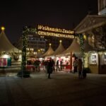 Weihnachtsmarkt WeihnachtsZauber am Gendarmenmarkt in Berlin am Abend